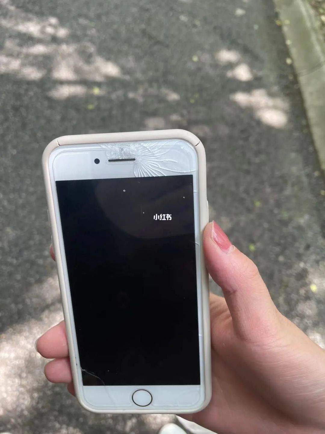 苹果手机换个屏要多久苹果6splus换个屏幕多少钱